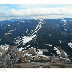Flugwegposition um 12:09:22: Aufgenommen in der Nähe von Gemeinde Spital am Semmering, Österreich in 2012 Meter